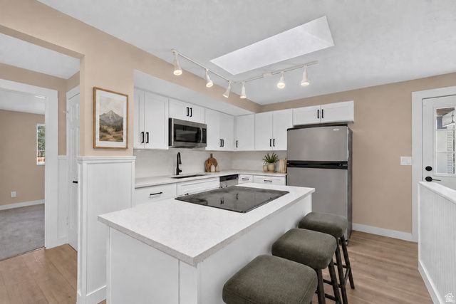 7472 S SILVER CIR, West Jordan, UT 84084