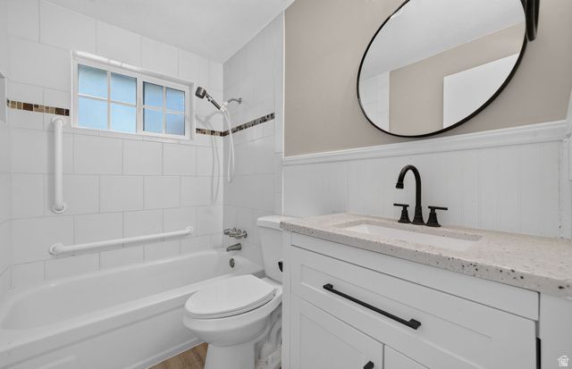 7472 S SILVER CIR, West Jordan, UT 84084