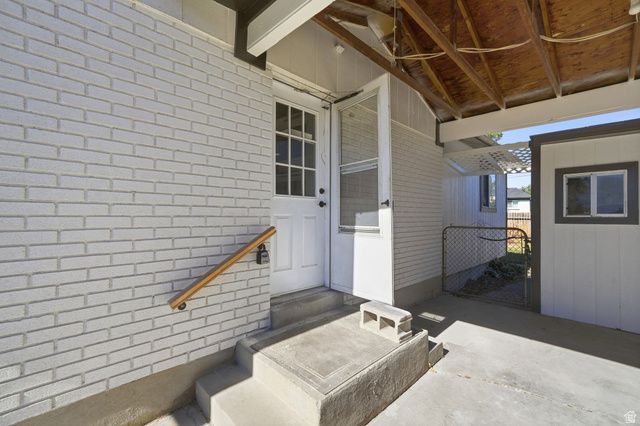 7472 S SILVER CIR, West Jordan, UT 84084