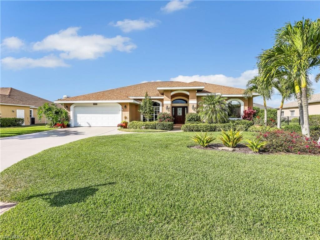 2033 Teagarden LN, NAPLES, FL 34110 — exterior