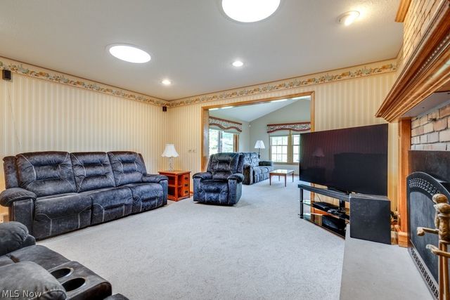 124 Alber Drive, Medina, OH 44256