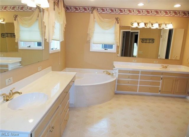 124 Alber Drive, Medina, OH 44256