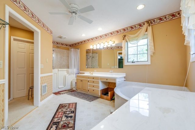 124 Alber Drive, Medina, OH 44256