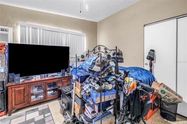 110 NE MONROE CIRCLE N, St Petersburg, FL 33702