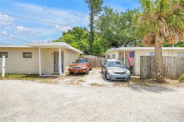 110 NE MONROE CIRCLE N, St Petersburg, FL 33702