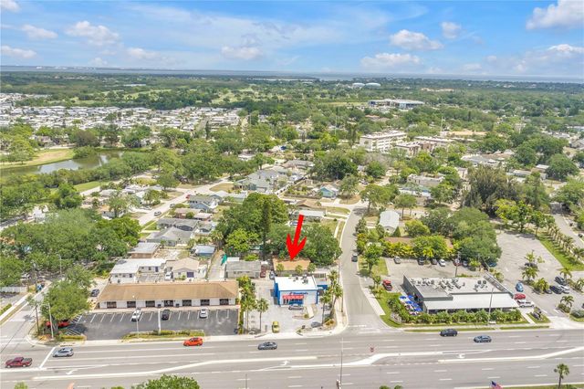 110 NE MONROE CIRCLE N, St Petersburg, FL 33702