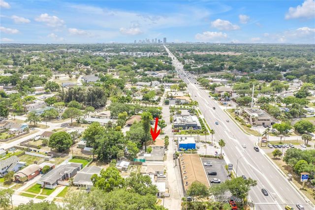 110 NE MONROE CIRCLE N, St Petersburg, FL 33702