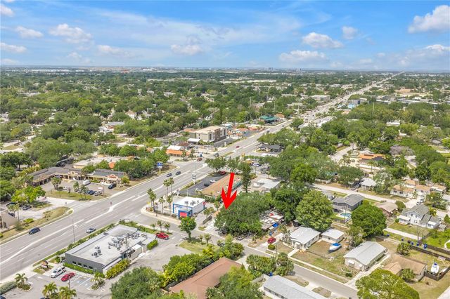 110 NE MONROE CIRCLE N, St Petersburg, FL 33702