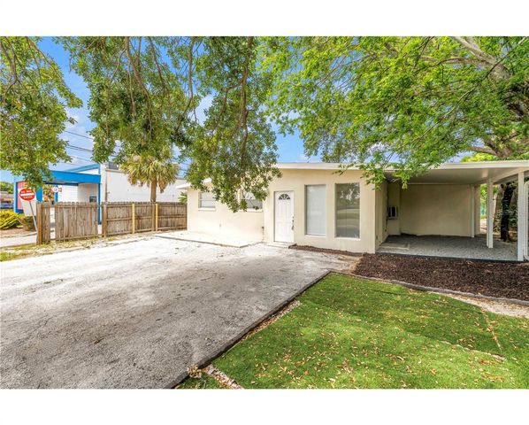 110 NE MONROE CIRCLE N, St Petersburg, FL 33702
