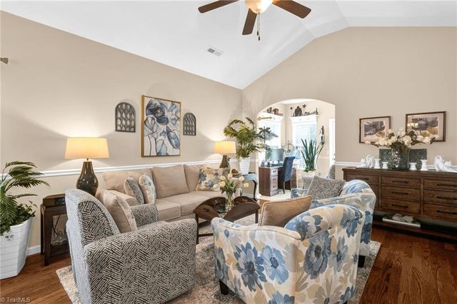 1602 Preston Woods Drive, Winston-salem, NC 27127