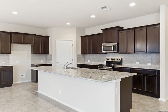 105 Blaze Moon, Cibolo, TX 78108