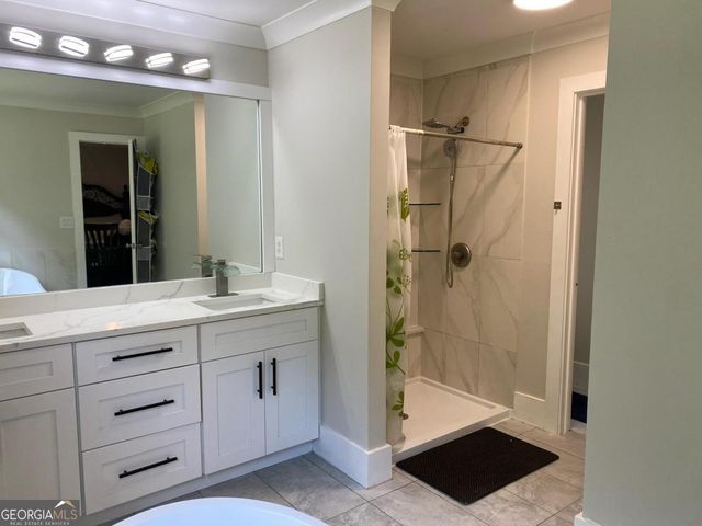 213 WYNFIELD Way, Auburn, GA 30011