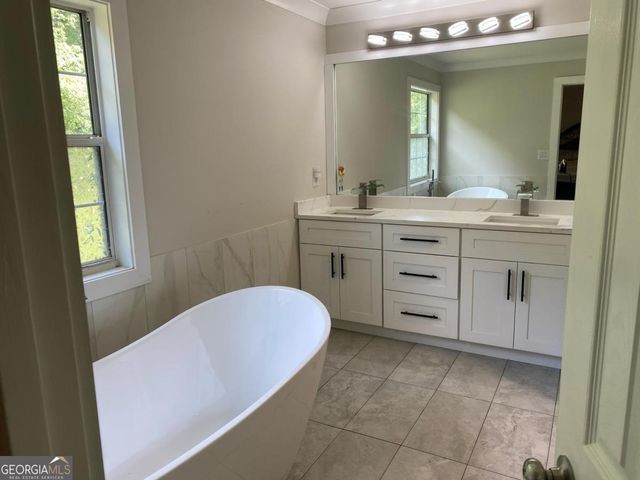 213 WYNFIELD Way, Auburn, GA 30011