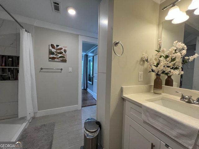 213 WYNFIELD Way, Auburn, GA 30011