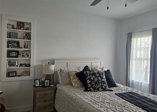 704 Avenue J, Brownwood, TX 76801