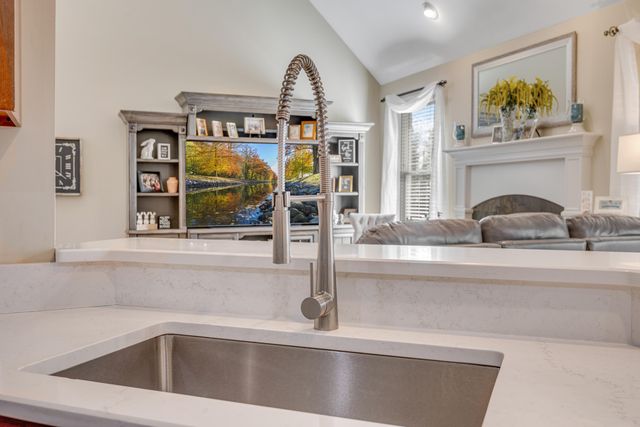 3187 Stepping Rock Drive, Apison, TN 37302