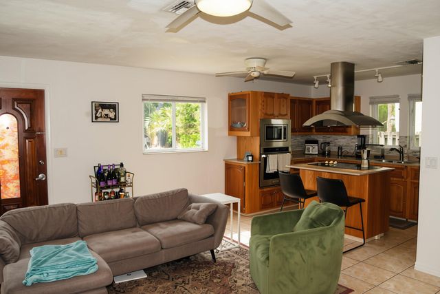114 NE 16TH Terrace, Fort Lauderdale, FL 33301