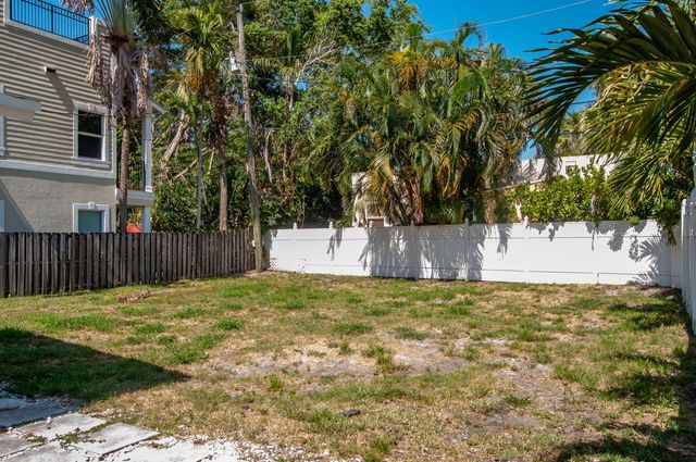 114 NE 16TH Terrace, Fort Lauderdale, FL 33301