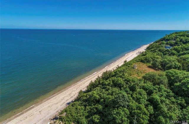 27 Glen Drive, Sound Beach, NY 11789