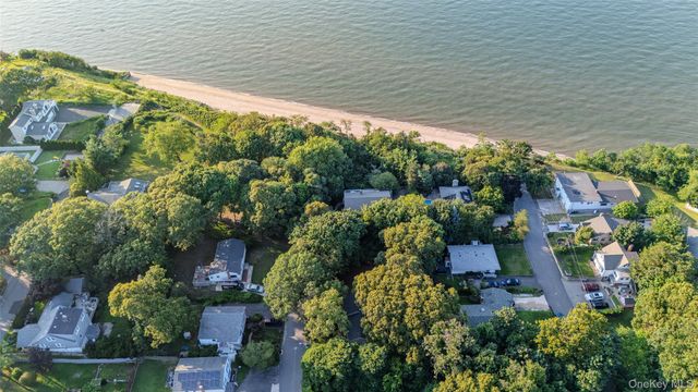 27 Glen Drive, Sound Beach, NY 11789