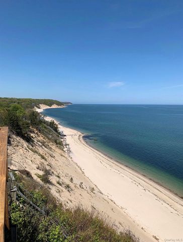 27 Glen Drive, Sound Beach, NY 11789