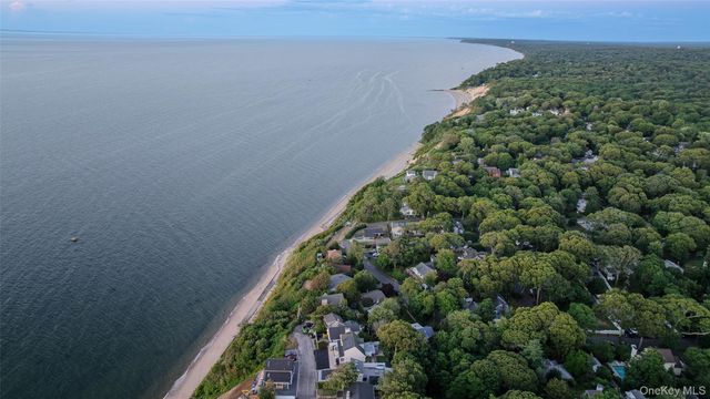 27 Glen Drive, Sound Beach, NY 11789