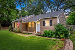 27 Glen Drive, Sound Beach, NY 11789