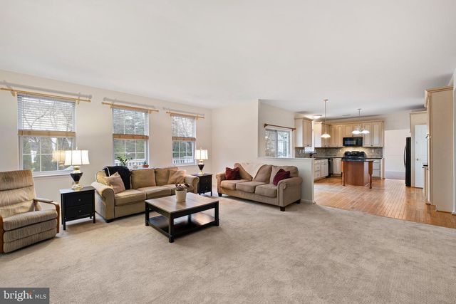 6 KILLENS POND CT, Newark, DE 19711