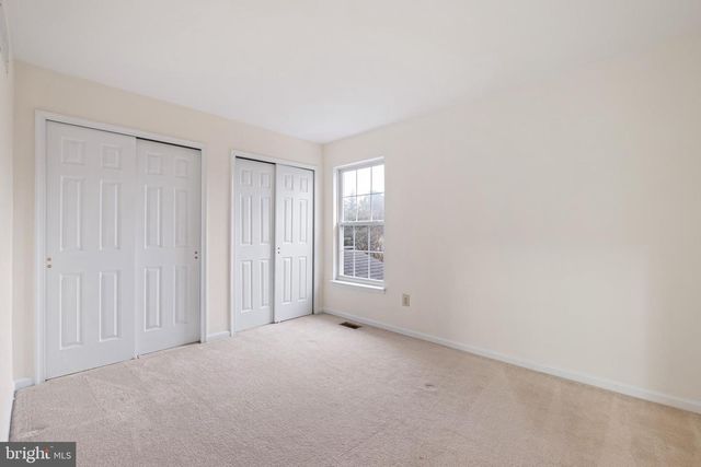 6 KILLENS POND CT, Newark, DE 19711