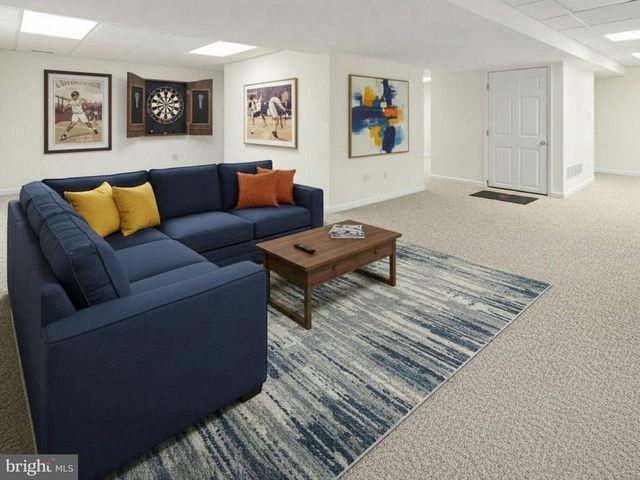 6 KILLENS POND CT, Newark, DE 19711