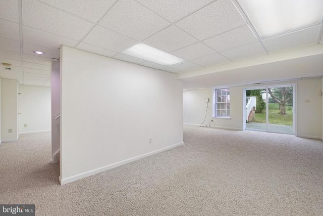 6 KILLENS POND CT, Newark, DE 19711