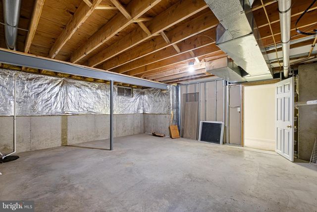 6 KILLENS POND CT, Newark, DE 19711