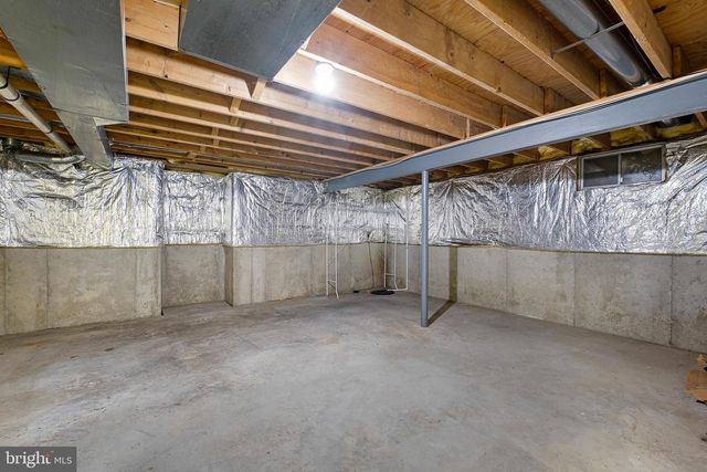 6 KILLENS POND CT, Newark, DE 19711