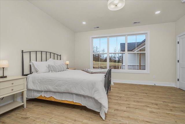 200 Maple Lawn Circle, Nicholasville, KY 40356