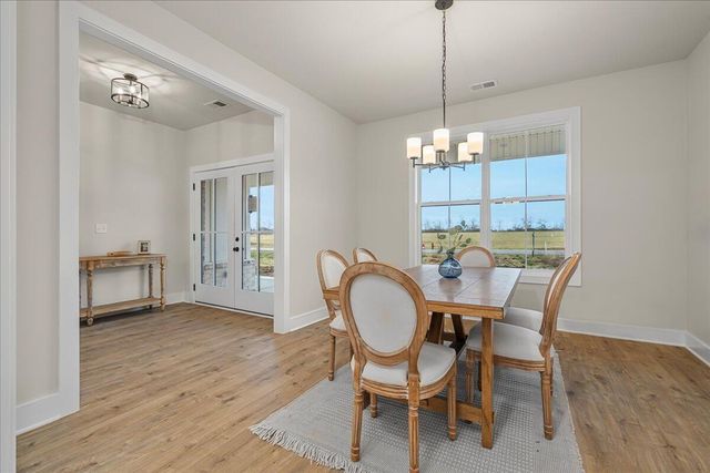 200 Maple Lawn Circle, Nicholasville, KY 40356