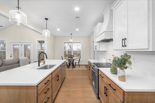 200 Maple Lawn Circle, Nicholasville, KY 40356