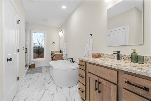 200 Maple Lawn Circle, Nicholasville, KY 40356