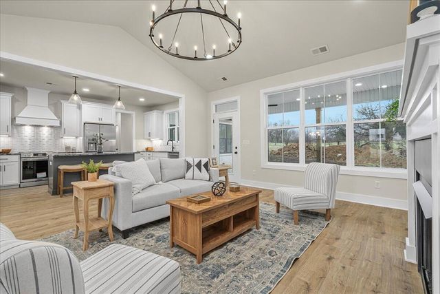 200 Maple Lawn Circle, Nicholasville, KY 40356