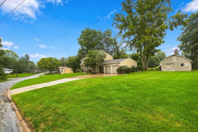 8303 54 Street, Coal Valley, IL 61240