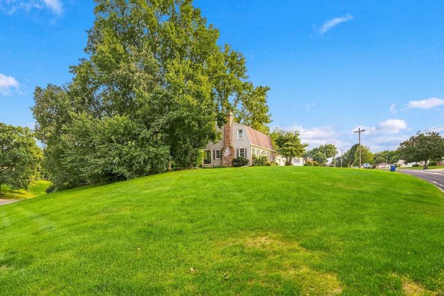 8303 54 Street, Coal Valley, IL 61240