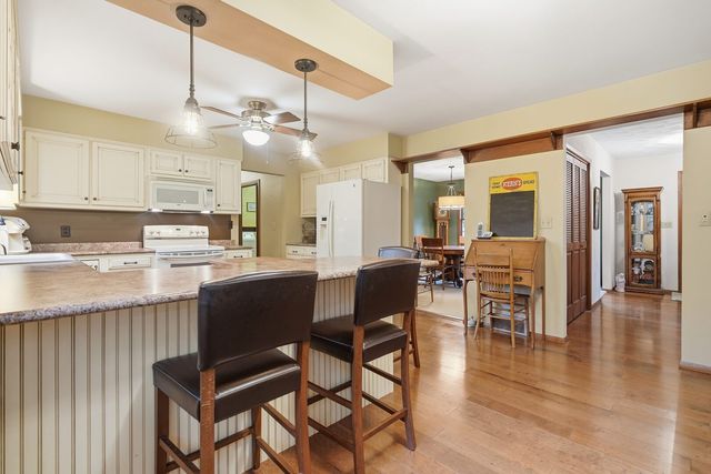 8303 54 Street, Coal Valley, IL 61240