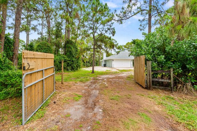 12689 N 68th St Street N, The Acreage, FL 33412