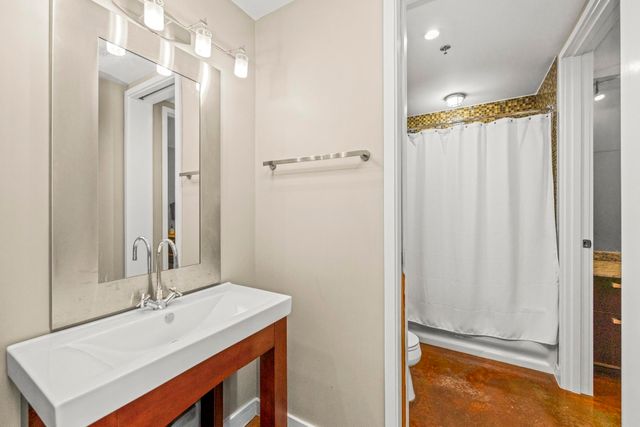 600 12th Ave S Apt 1411, Nashville, TN 37203