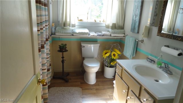 7517 Veterans Boulevard, Chester, WV 26034