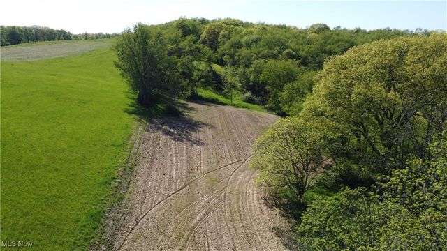 7517 Veterans Boulevard, Chester, WV 26034