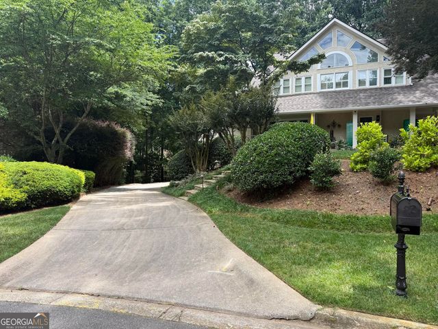 310 Woodlake Court, Alpharetta, GA 30005