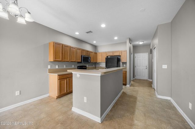 2551 SUMMIT VIEW Drive, Jacksonville, FL 32210