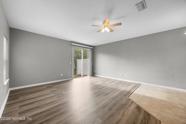 2551 SUMMIT VIEW Drive, Jacksonville, FL 32210