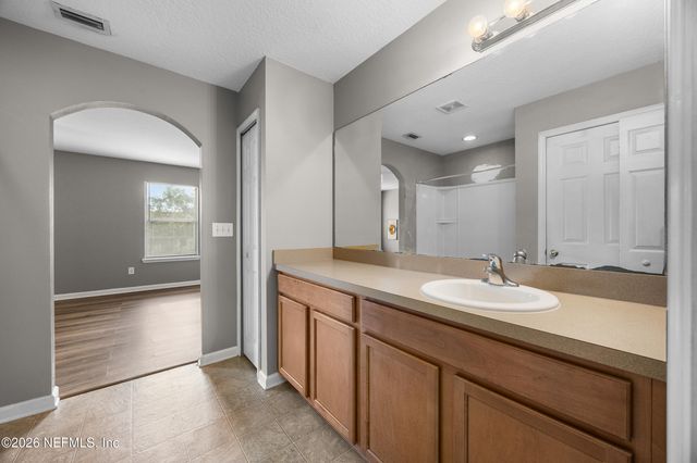 2551 SUMMIT VIEW Drive, Jacksonville, FL 32210