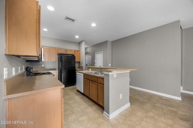 2551 SUMMIT VIEW Drive, Jacksonville, FL 32210